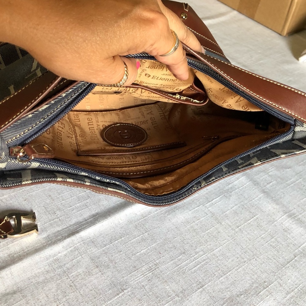 Hobo bag, Etienne Aigner - Picture 3 of 5